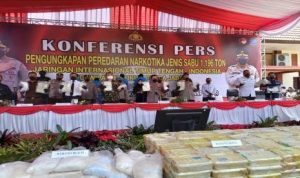 Kapolri Ungkap Peredaran Sabu Jaringan Internasional Timteng 1,196 Ton